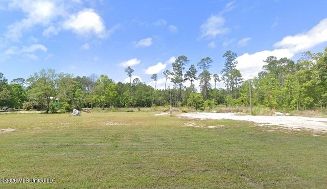 3527 Morrow Drive, Pass Christian, MS 39571