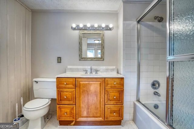 6163 Lake Lanier Hei Road, Buford, GA 30518