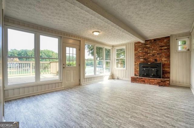 6163 Lake Lanier Hei Road, Buford, GA 30518