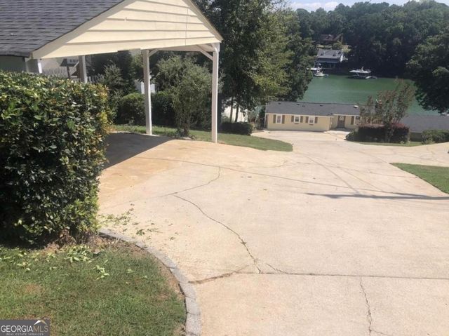 6163 Lake Lanier Hei Road, Buford, GA 30518