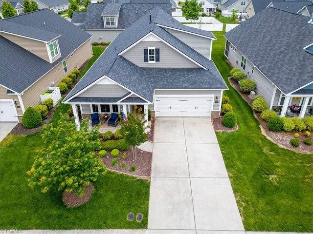 5127 Garnet Hill Drive, Clemmons, NC 27012