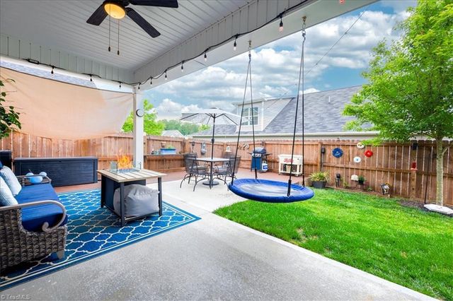 5127 Garnet Hill Drive, Clemmons, NC 27012
