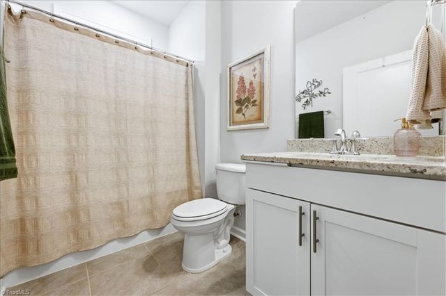 5127 Garnet Hill Drive, Clemmons, NC 27012