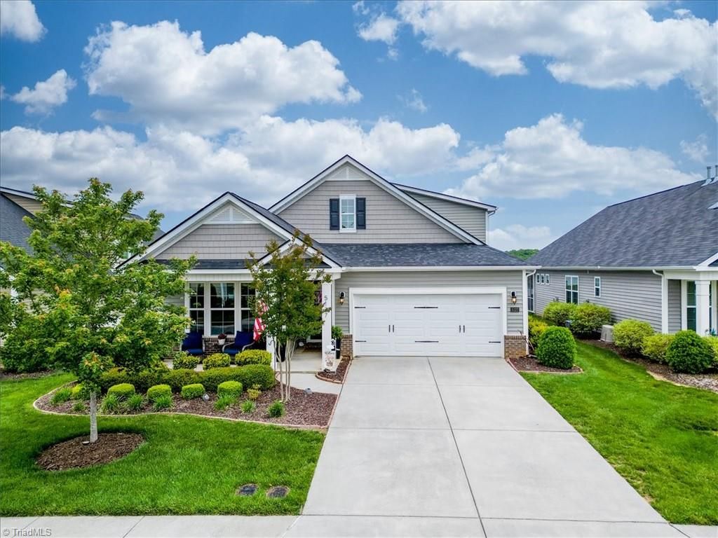 5127 Garnet Hill Drive, Clemmons, NC 27012