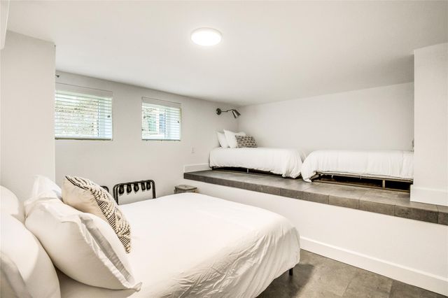 707 Highland Ave, Austin, TX 78703