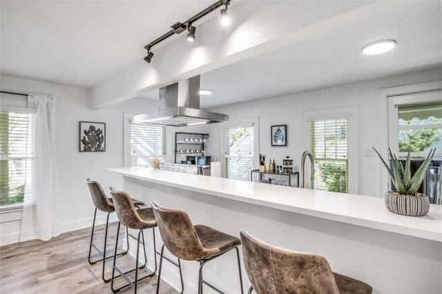 707 Highland Ave, Austin, TX 78703