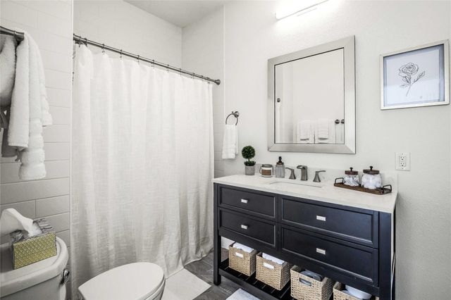 707 Highland Ave, Austin, TX 78703