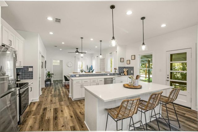 707 Highland Ave, Austin, TX 78703