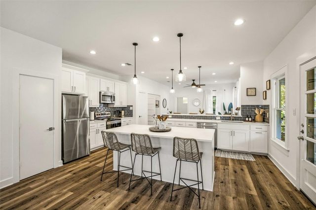 707 Highland Ave, Austin, TX 78703