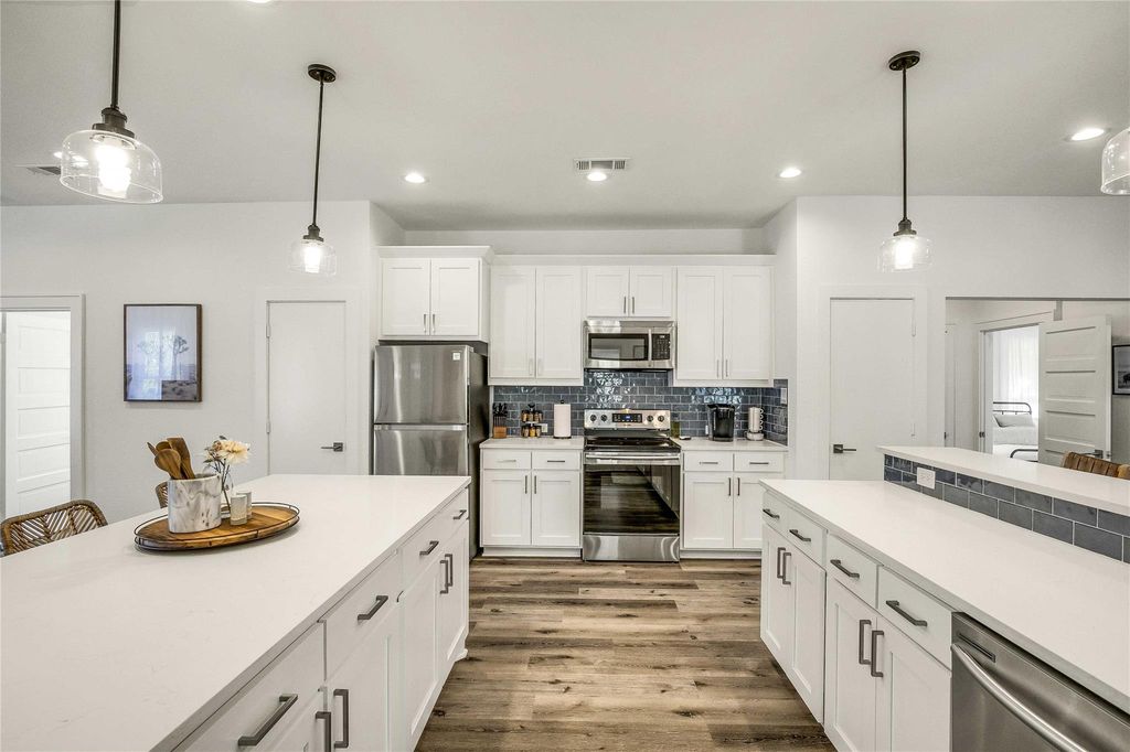 707 Highland Ave, Austin, TX 78703