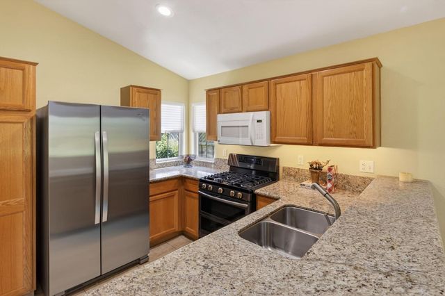 5329 Angelrock Loop, Roseville, CA 95747