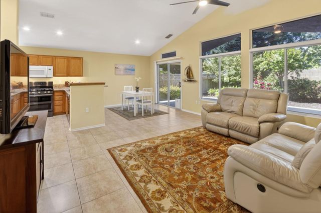 5329 Angelrock Loop, Roseville, CA 95747