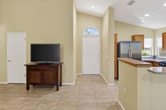 5329 Angelrock Loop, Roseville, CA 95747