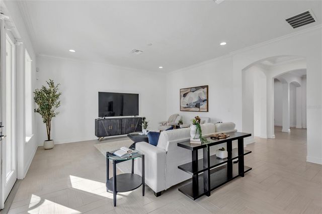 3824 W SANTIAGO STREET, Tampa, FL 33629