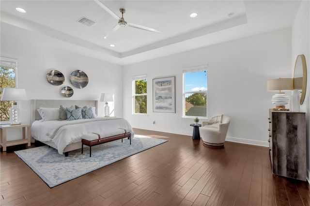 3824 W SANTIAGO STREET, Tampa, FL 33629