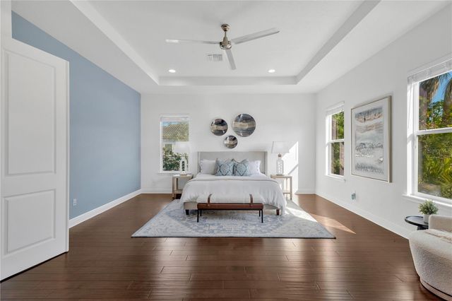 3824 W SANTIAGO STREET, Tampa, FL 33629