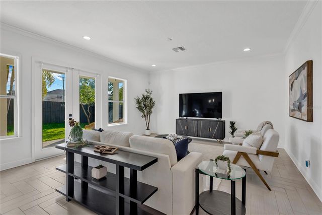 3824 W SANTIAGO STREET, Tampa, FL 33629