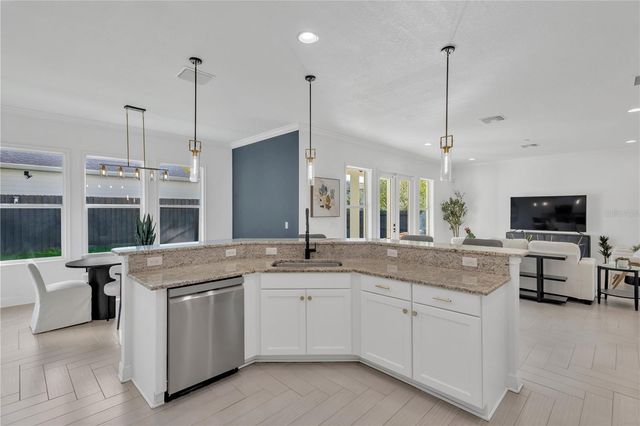 3824 W SANTIAGO STREET, Tampa, FL 33629