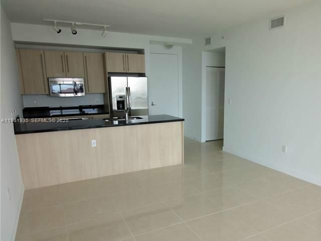 79 SW 12 ST 3502-S, Miami, FL 33130