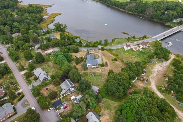 225 Hixbridge Rd, Westport, MA 02790