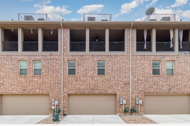 2413 Siskiyou Street, Lewisville, TX 75056