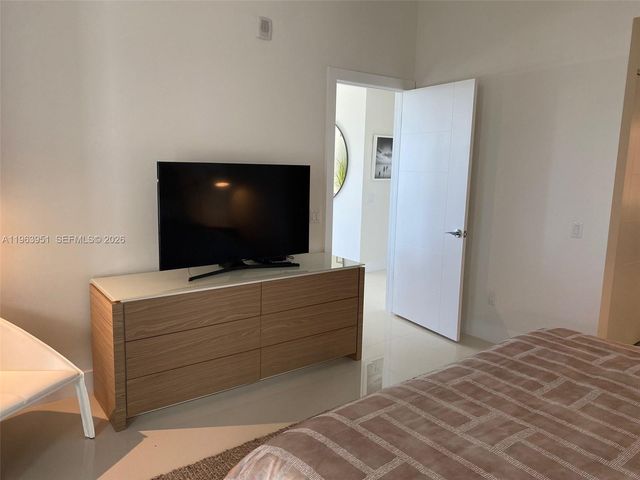 2960 NE 207th St 517, Aventura, FL 33180