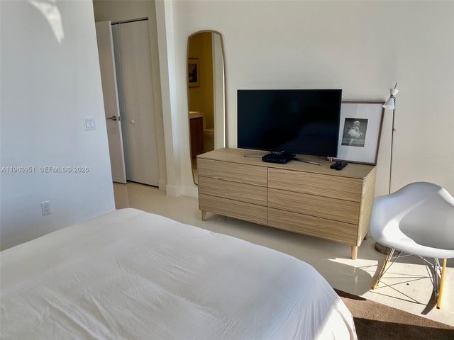 2960 NE 207th St 517, Aventura, FL 33180