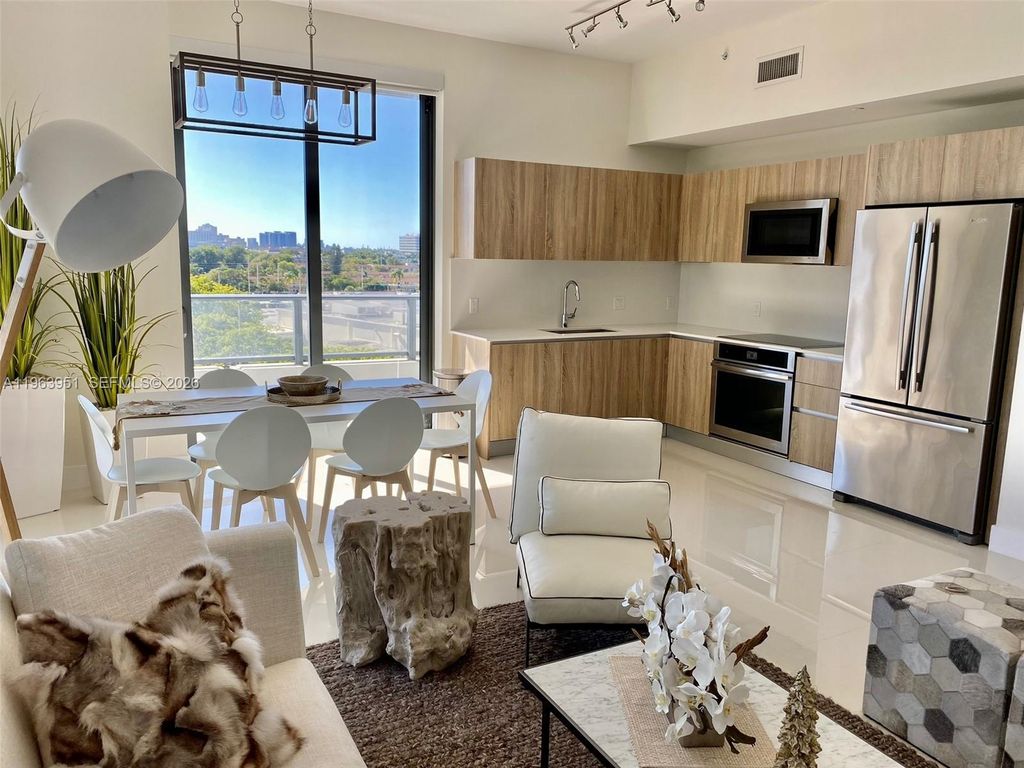 2960 NE 207th St 517, Aventura, FL 33180