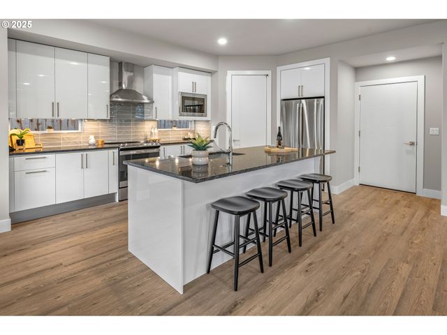 17161 Sw KALAPUYA Ln, Sherwood, OR 97140