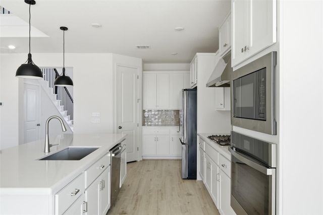 1977 Alasio DR, Leander, TX 78641