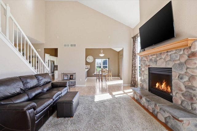 N8034 Nicky COURT, East Troy, WI 53120