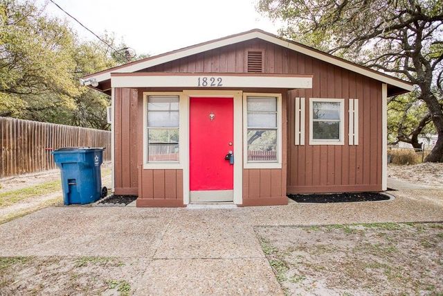 1822 Pace Ave, Ingleside, TX 78362