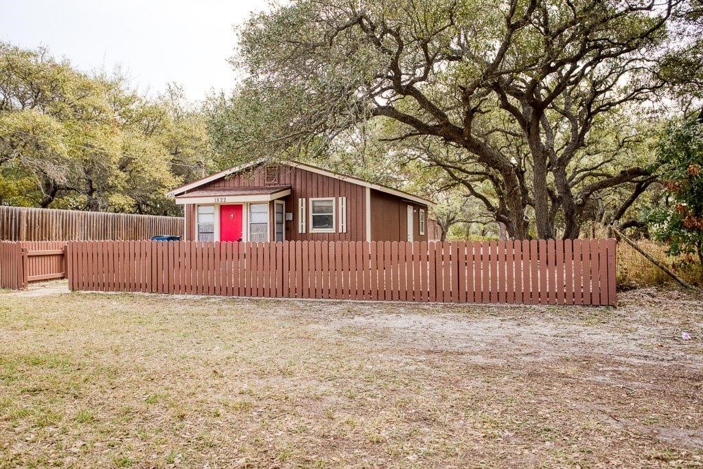 1822 Pace Ave, Ingleside, TX 78362