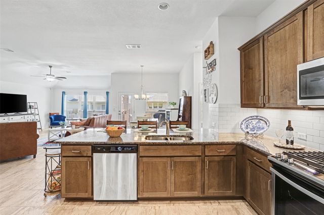 266 Finstown ST, Hutto, TX 78634