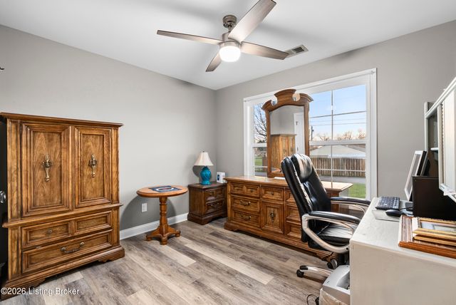 7323 Browns Ln, Louisville, KY 40258