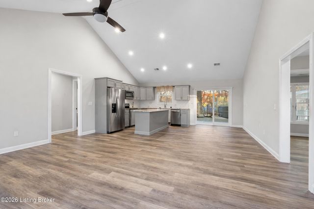 7323 Browns Ln, Louisville, KY 40258