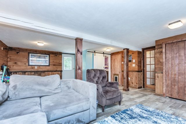 27 Hayes Ave, Beverly, MA 01915