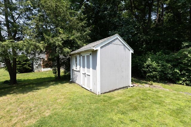 27 Hayes Ave, Beverly, MA 01915