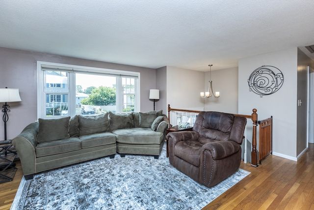 27 Hayes Ave, Beverly, MA 01915