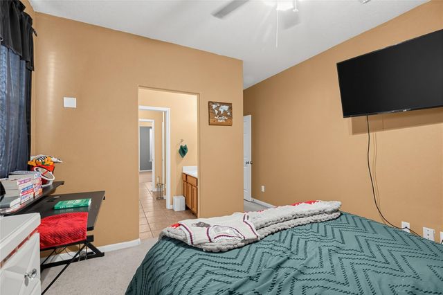 5810 Little Grove Drive, Pearland, TX 77581