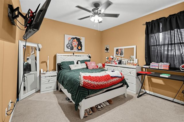 5810 Little Grove Drive, Pearland, TX 77581
