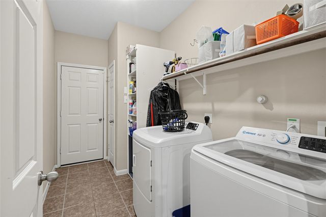 5810 Little Grove Drive, Pearland, TX 77581