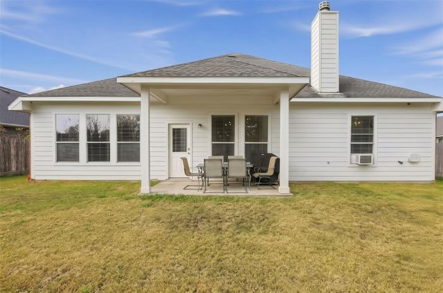 5810 Little Grove Drive, Pearland, TX 77581