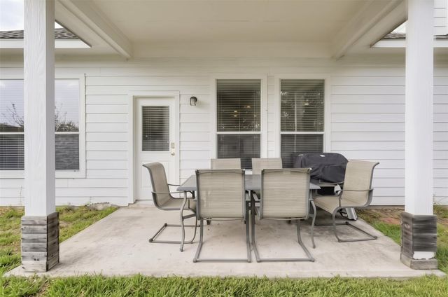5810 Little Grove Drive, Pearland, TX 77581