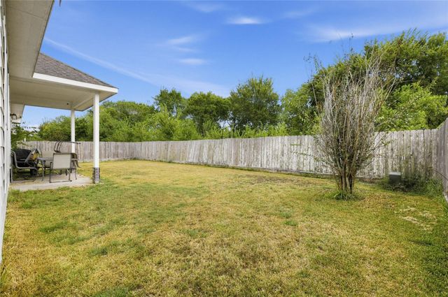 5810 Little Grove Drive, Pearland, TX 77581