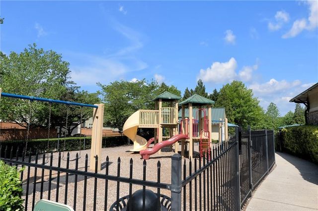 9913 Stretford Road, Douglasville, GA 30135