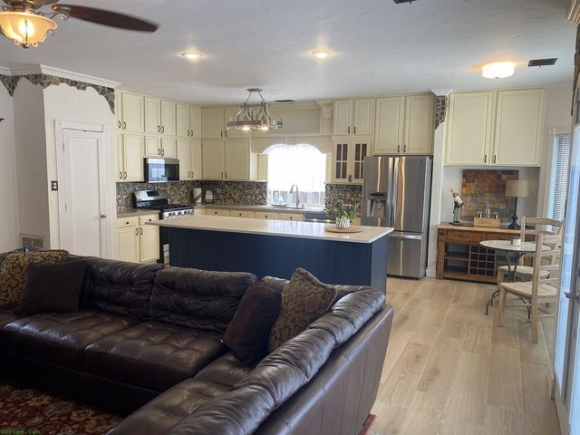 725 Crested Butte Trail, Flower Mound, TX 75028
