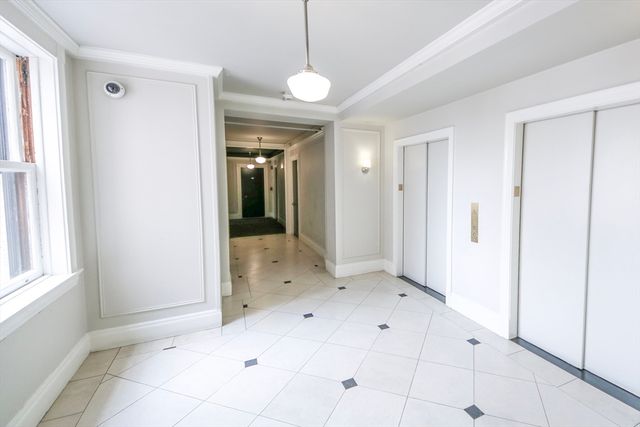 21 Beacon St 3K, Boston, MA 02108