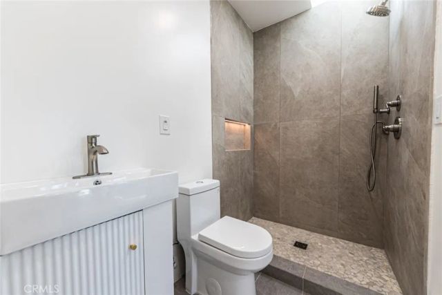 2051 McPherson, Los Angeles, CA 90032