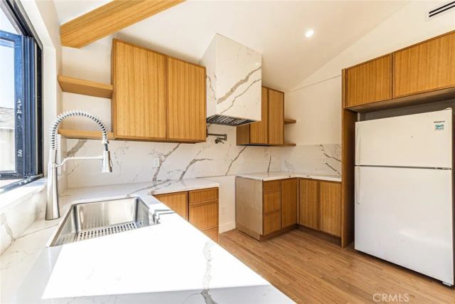 2051 McPherson, Los Angeles, CA 90032